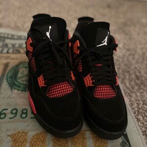 Jordan 4s ‘Red Thunder’